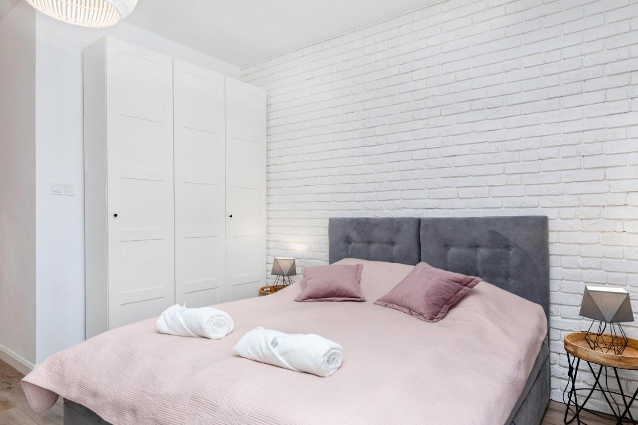 Gold Flamingo Apartament By Noclegi Renters Miedzyzdroje Ngoại thất bức ảnh